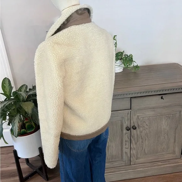 Madewell Sherpa Portland Jacket - Cozy and Stylish Outerwear! - Picture 4 of 11